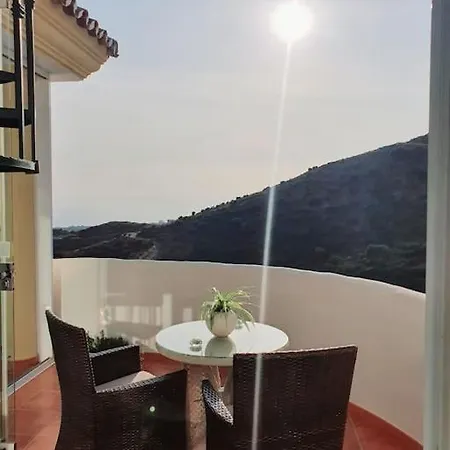 Atico Con Jacuzzi Vista Mar Y Montana *