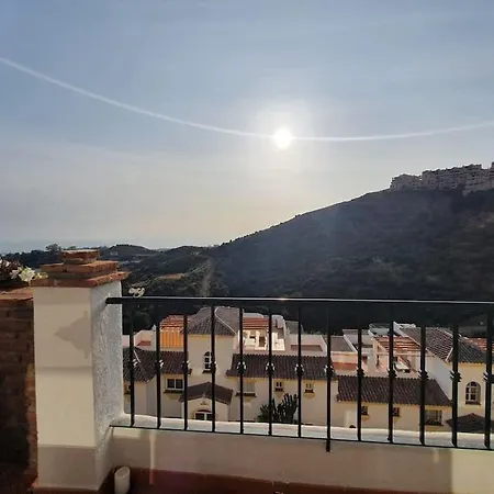 Atico Con Jacuzzi Vista Mar Y Montana Apartment